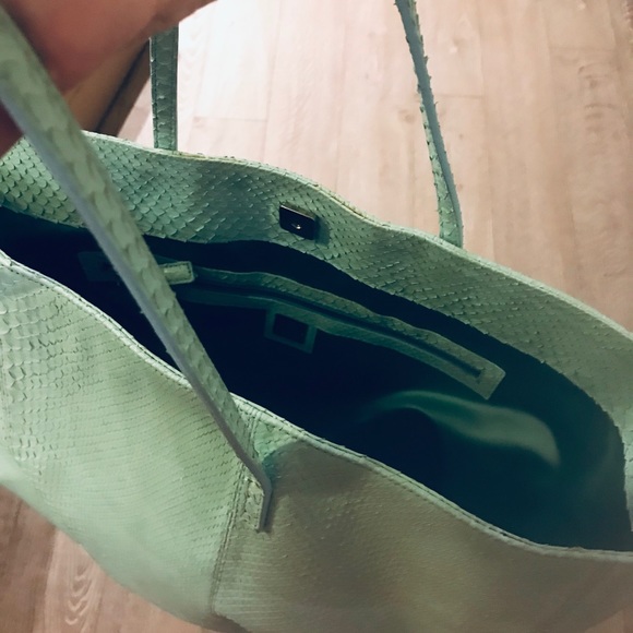 Fendi Python Tote Bag - Picture 5 of 6